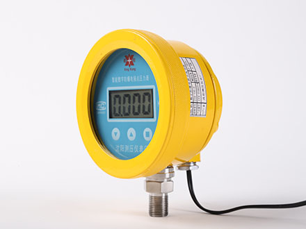 CYX-100-B 智能數顯防爆電接點壓力表
